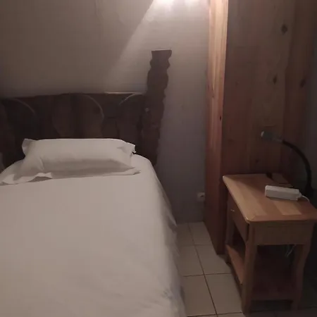 Le Saloon Πανσιόν Chazey-sur-Ain