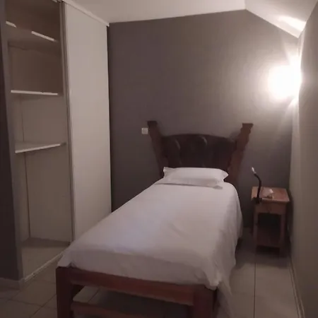 Le Saloon